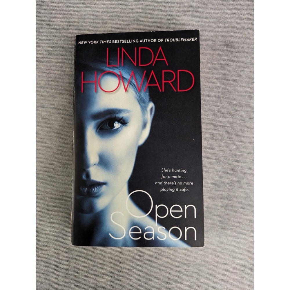 Linda Howard: Open Season (Paperback)